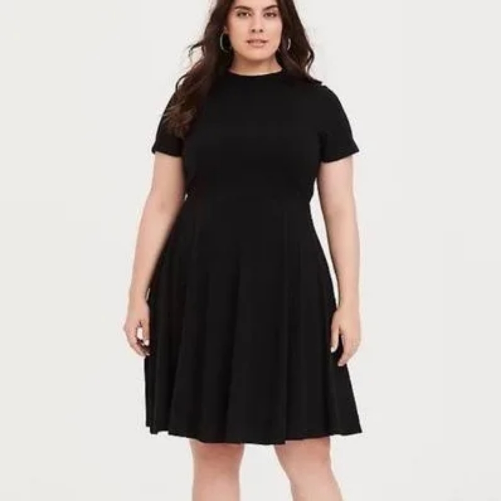 Size 00 Mock Neck Mini Dress Black